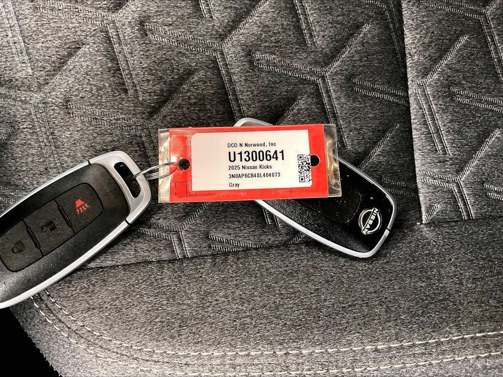 2025 Nissan Kicks SV