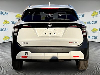 2025 Nissan Kicks SR