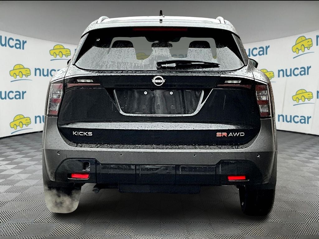 2025 Nissan Kicks SR