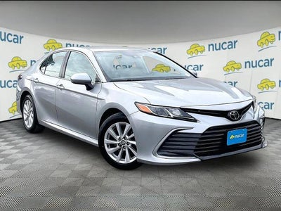 2022 Toyota Camry LE Auto (SE)