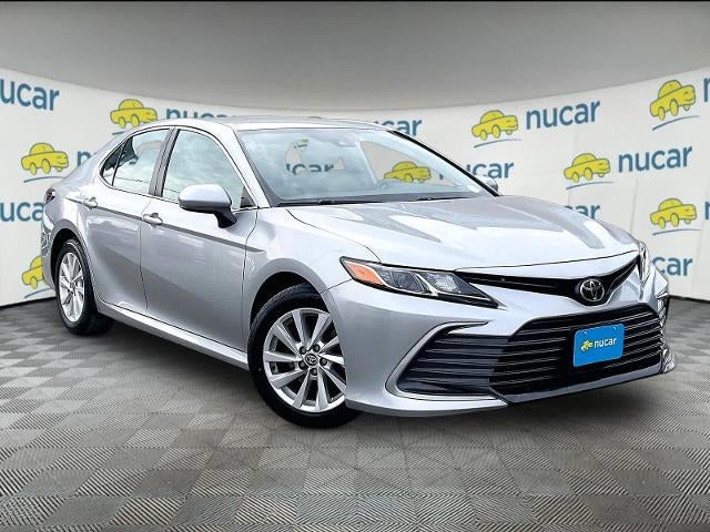 2022 Toyota Camry LE Auto (SE)