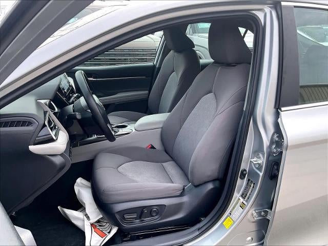 2022 Toyota Camry LE Auto (SE)