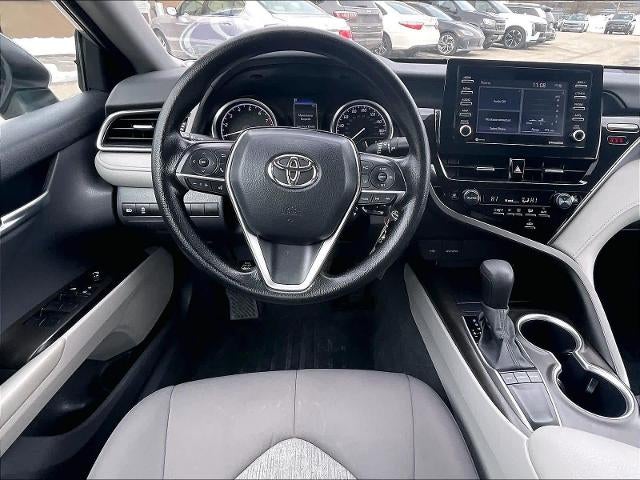 2022 Toyota Camry LE Auto (SE)