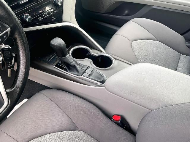 2022 Toyota Camry LE Auto (SE)