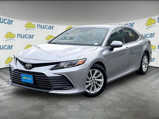 2022 Toyota Camry LE Auto (SE)