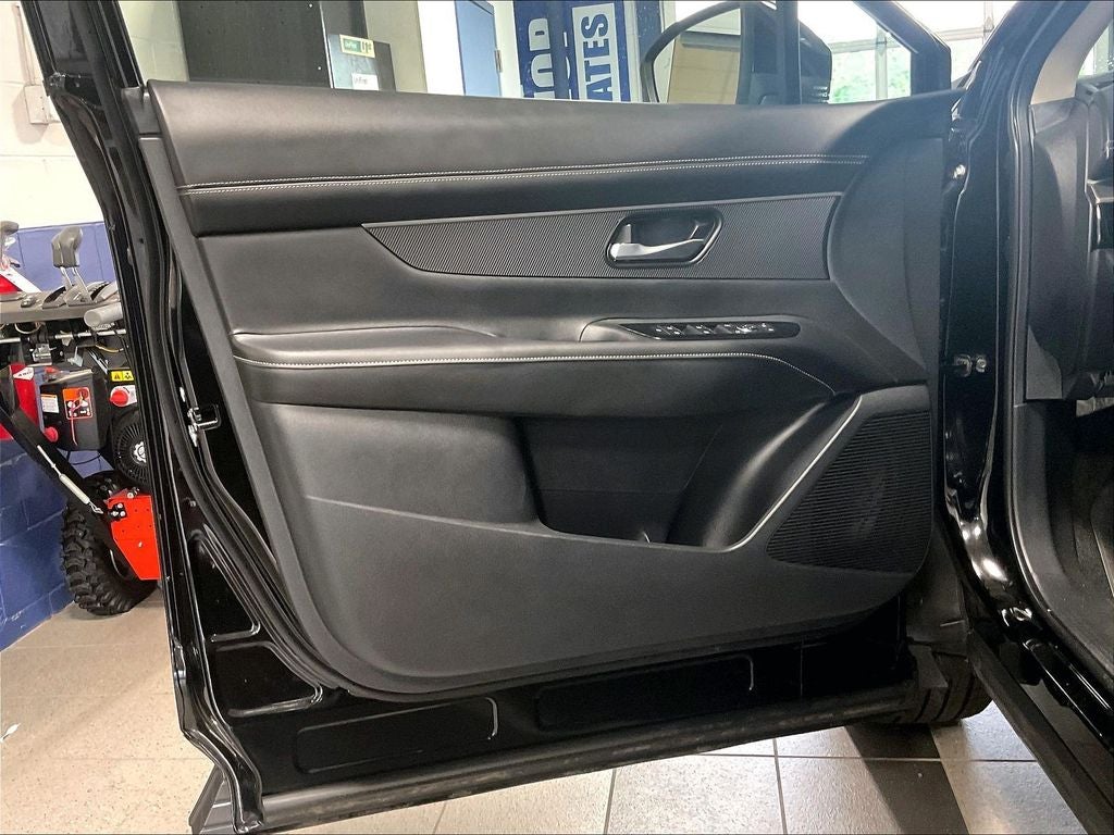 2025 Nissan Murano SV