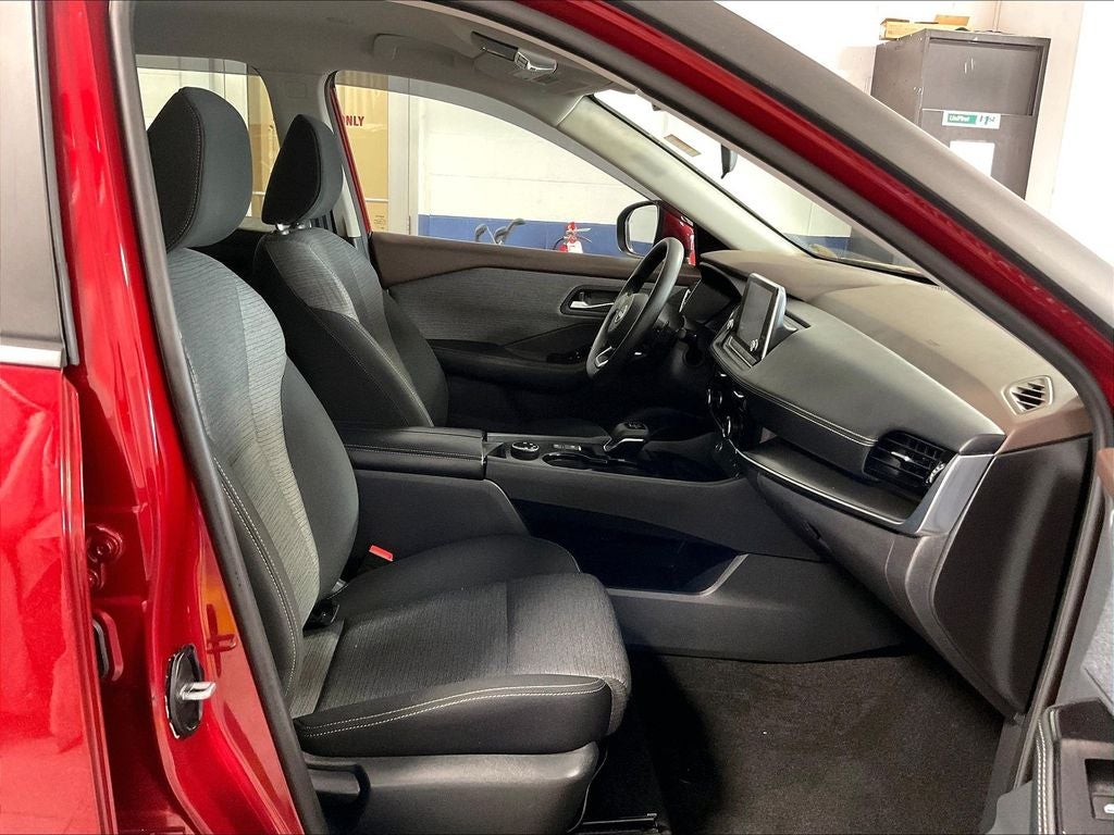 2023 Nissan Rogue AWD SV *Ltd Avail*