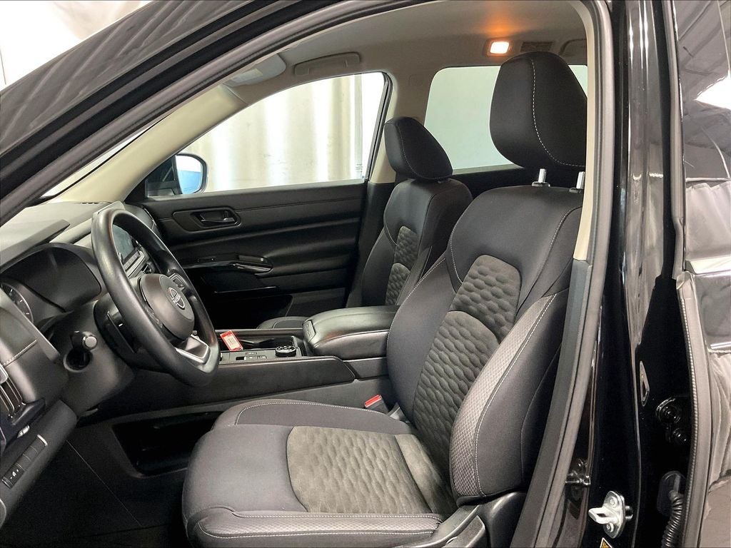 2024 Nissan Pathfinder S