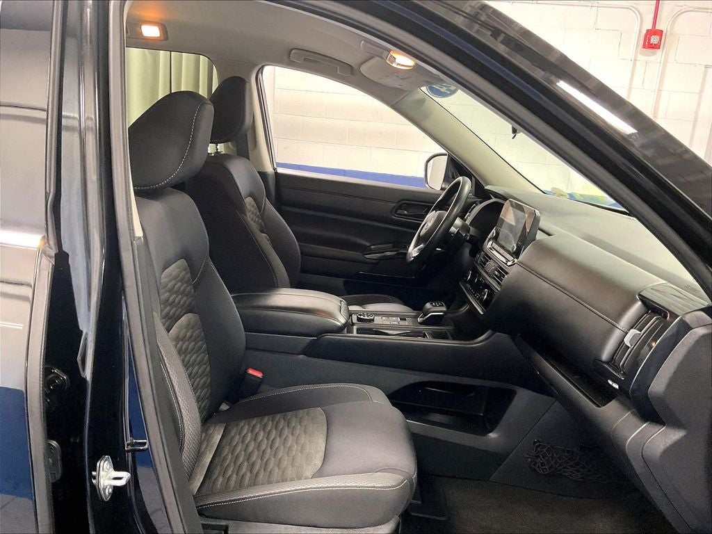 2024 Nissan Pathfinder S