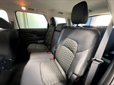 2024 Nissan Pathfinder S