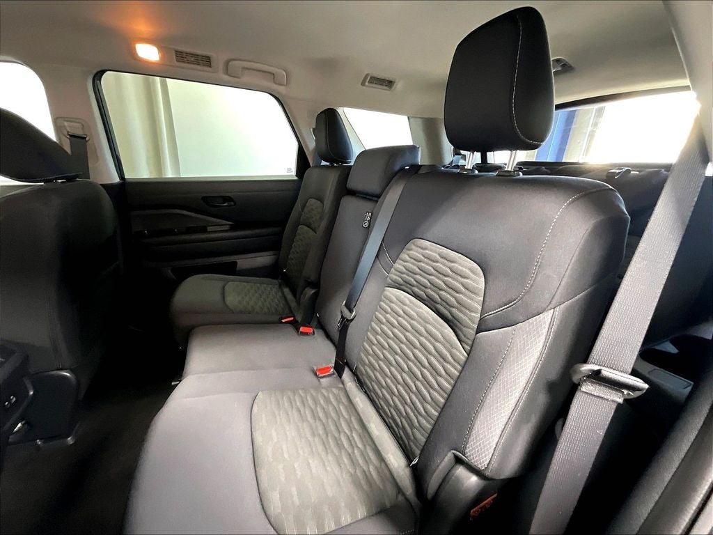 2024 Nissan Pathfinder S
