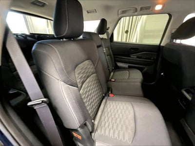 2024 Nissan Pathfinder S