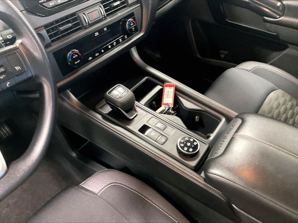 2024 Nissan Pathfinder S