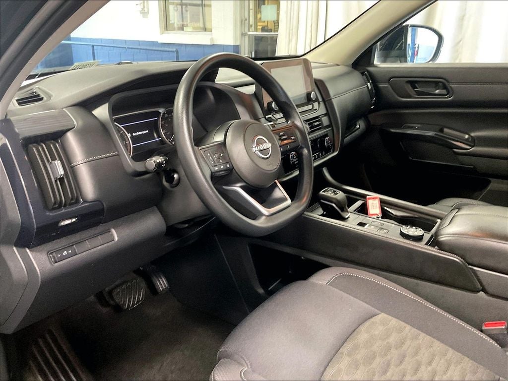 2024 Nissan Pathfinder S