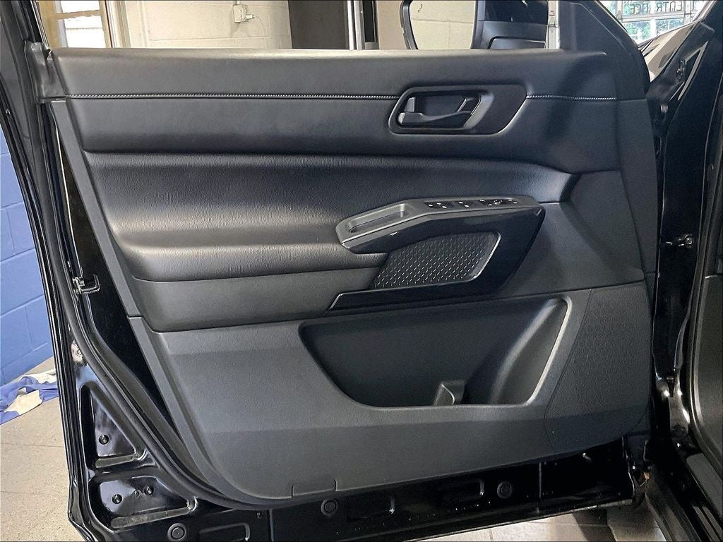2024 Nissan Pathfinder S