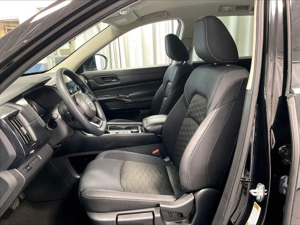 2024 Nissan Pathfinder S