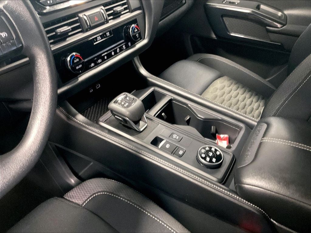 2024 Nissan Pathfinder S