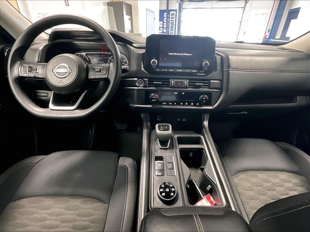 2024 Nissan Pathfinder S
