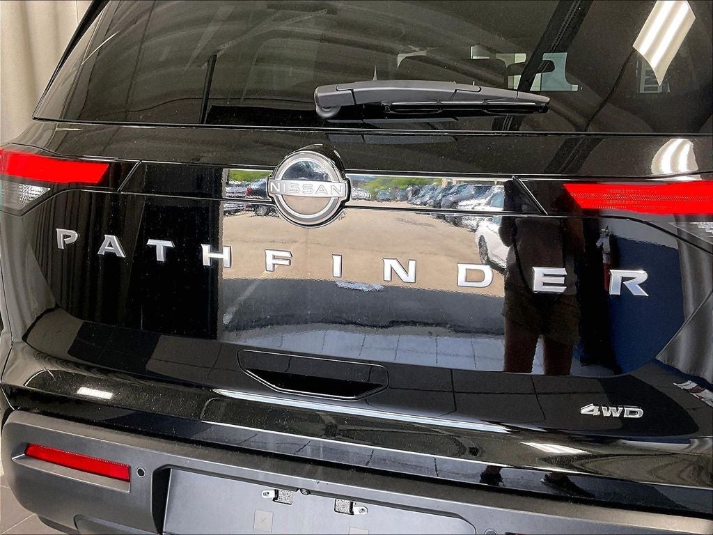 2024 Nissan Pathfinder S