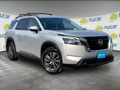 2023 Nissan Pathfinder SV