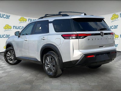 2023 Nissan Pathfinder SV