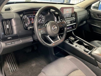 2023 Nissan Pathfinder SV