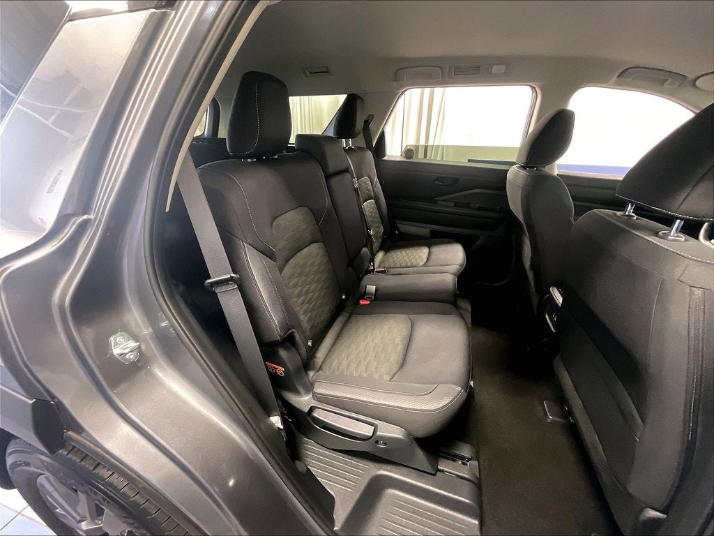 2023 Nissan Pathfinder SV