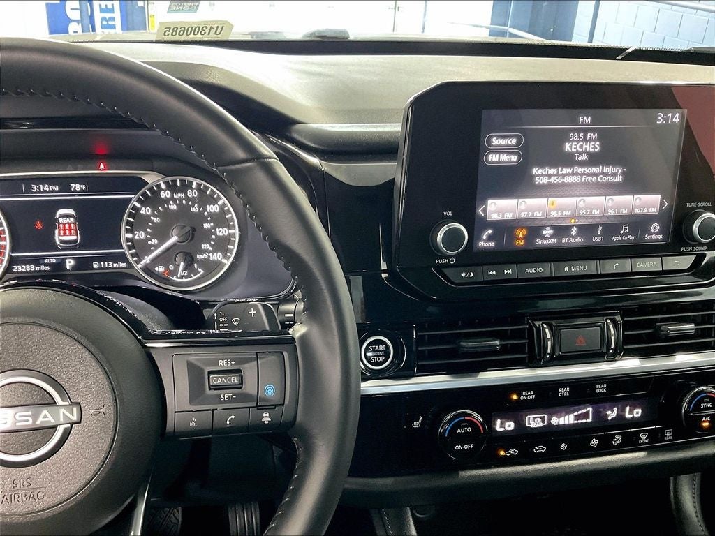 2023 Nissan Pathfinder SV