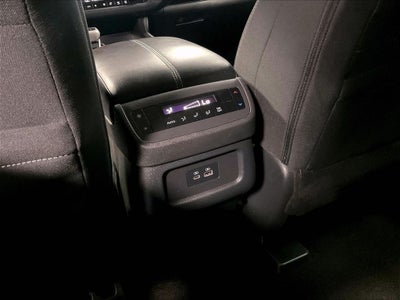 2023 Nissan Pathfinder SV