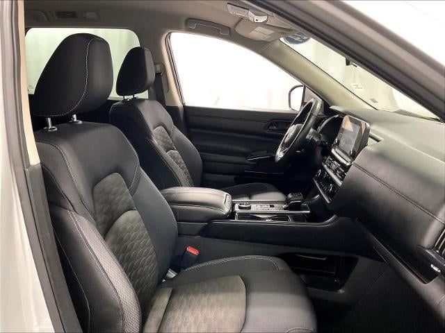 2024 Nissan Pathfinder SV 4WD