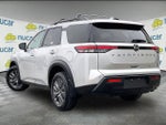 2024 Nissan Pathfinder SV 4WD