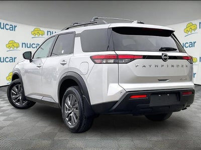 2024 Nissan Pathfinder SV 4WD