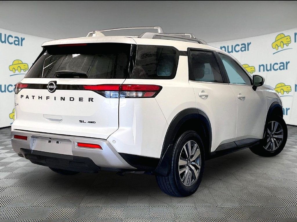 2023 Nissan Pathfinder SL
