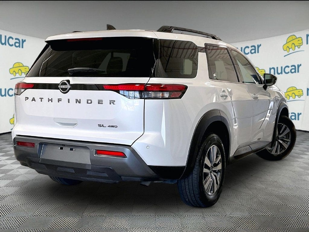 2026 Nissan Pathfinder SL