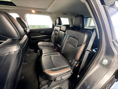 2025 Nissan Pathfinder Platinum 4WD