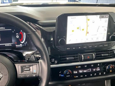 2025 Nissan Pathfinder Platinum 4WD