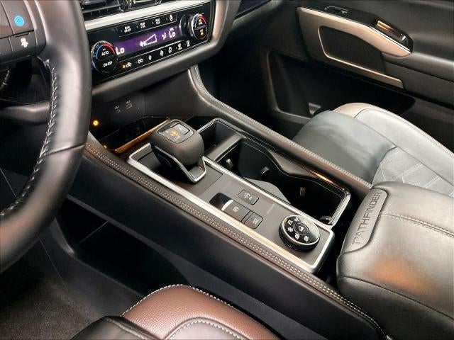 2025 Nissan Pathfinder Platinum 4WD