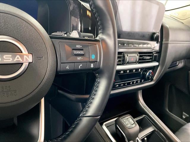 2025 Nissan Pathfinder Platinum 4WD