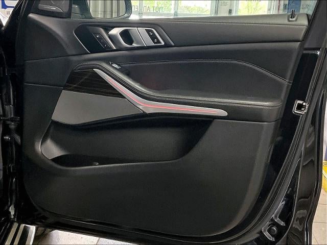 2025 BMW X7 xDrive40i Sports Activity Vehicle
