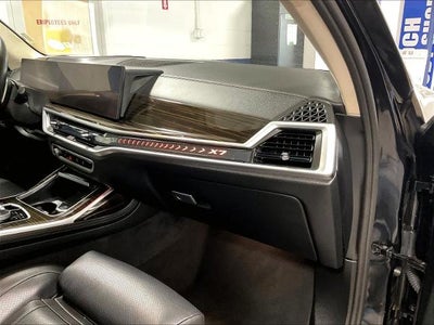 2025 BMW X7 xDrive40i Sports Activity Vehicle