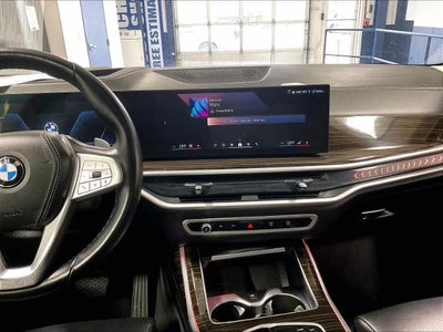 2025 BMW X7 xDrive40i Sports Activity Vehicle