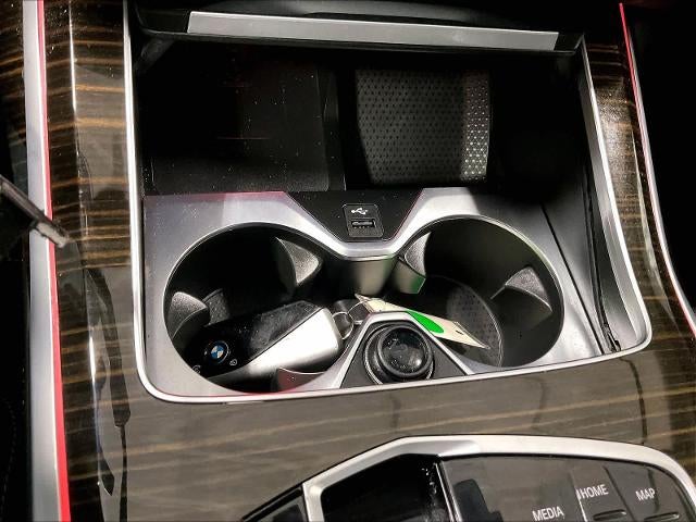 2025 BMW X7 xDrive40i Sports Activity Vehicle