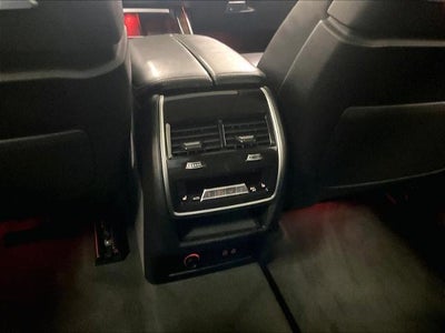 2025 BMW X7 xDrive40i Sports Activity Vehicle