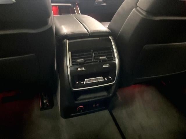 2025 BMW X7 xDrive40i Sports Activity Vehicle