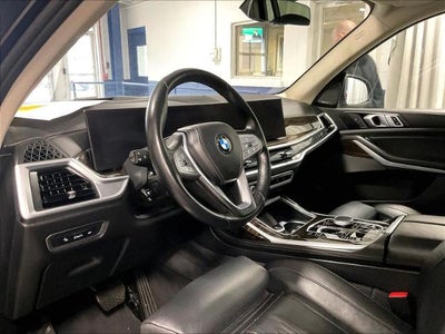 2025 BMW X7 xDrive40i Sports Activity Vehicle