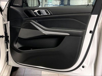2025 BMW X5 M60i