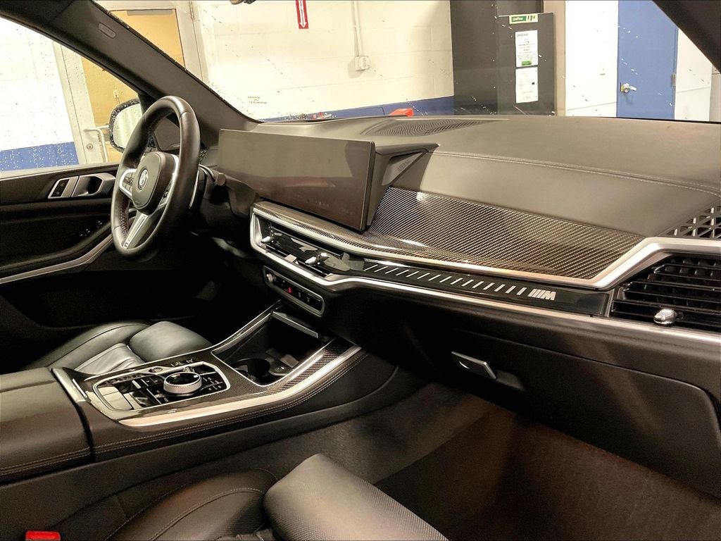 2025 BMW X5 M60i