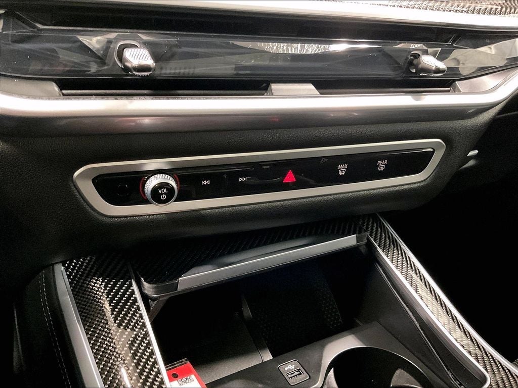 2025 BMW X5 M60i