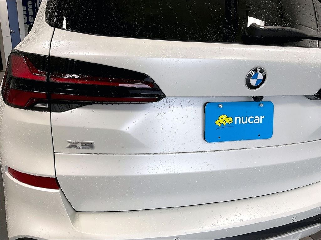 2025 BMW X5 M60i