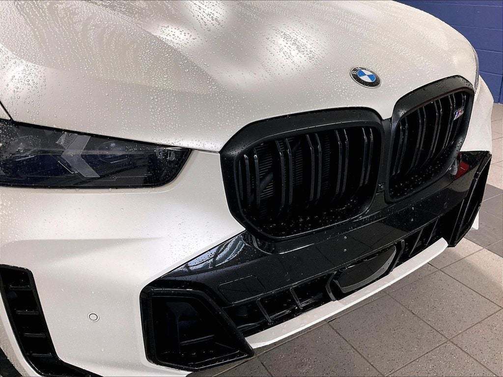 2025 BMW X5 M60i
